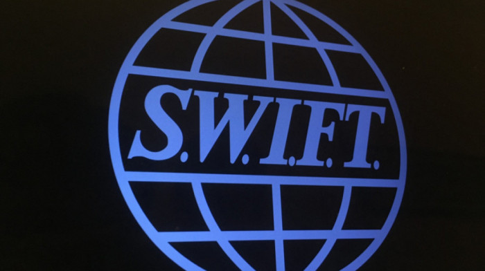 EU razmatra isključenje 20 banaka iz SWIFT u okviru novog paketa sankcija Rusiji