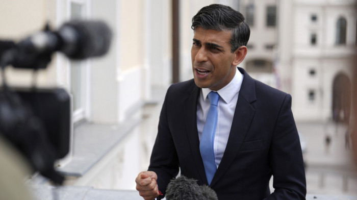 Britanski Telegraf tvrdi: Ankete pokazuju -  Sunakoovi konzervativaci izgubiće na izborima
