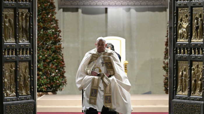 Papa pohvalio pripadnike Švajcarske garde zbog strpljenja prema posetiocima Vatikana