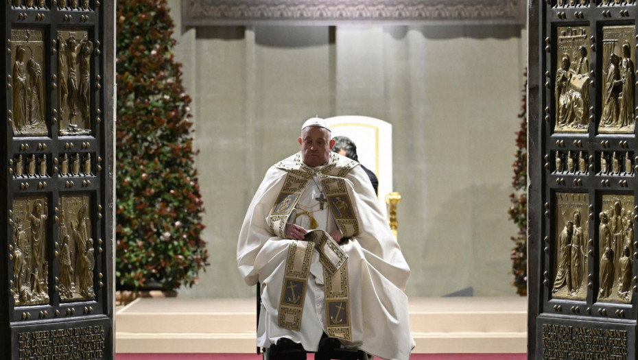Papa pohvalio pripadnike Švajcarske garde zbog strpljenja prema posetiocima Vatikana