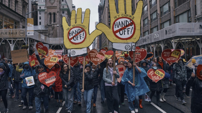 Demonstracije u SAD protiv Trampa i Maska: Više od 1.400 protesta širom svih 50 američkih saveznih država
